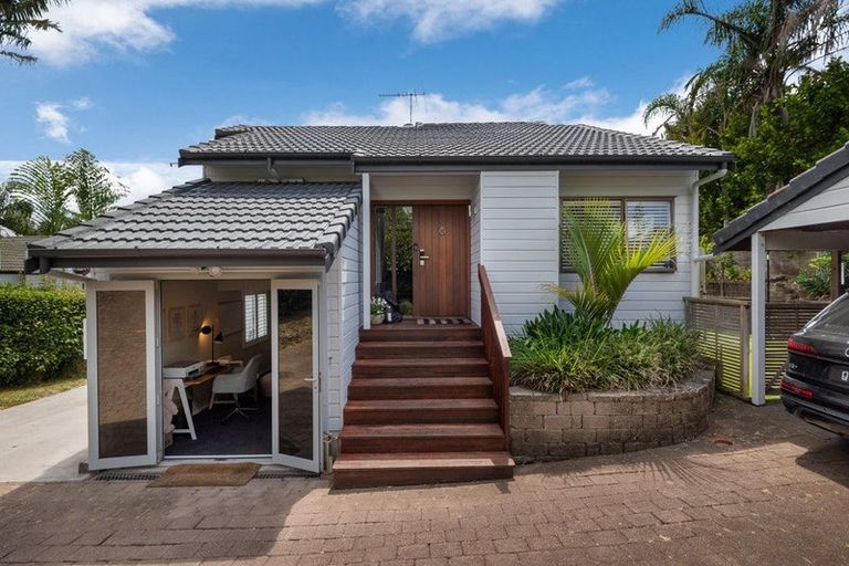 Photo of property in 1/15 Hart Road, Hauraki, Auckland, 0622