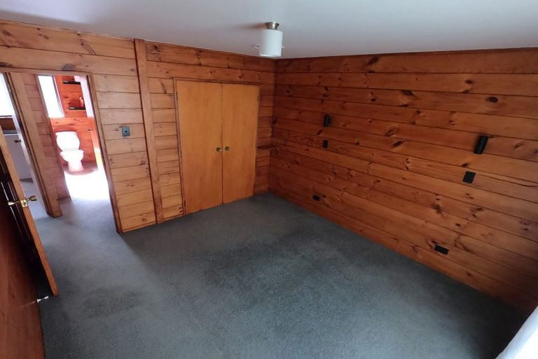 Photo of property in 3/8a Alma Street, Te Atatu South, Auckland, 0610