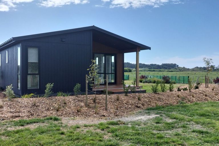 Photo of property in 128 Rangiuru Road, Otaki Beach, Otaki, 5512