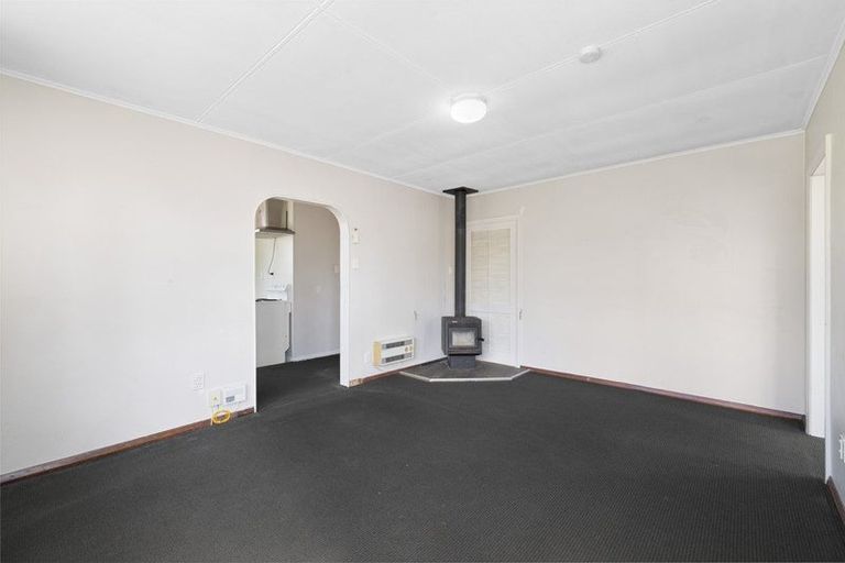 Photo of property in 9 Virgil Place, Northcote, Christchurch, 8052
