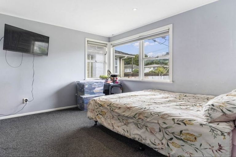 Photo of property in 16 Toatoa Place, Mangere Bridge, Auckland, 2022