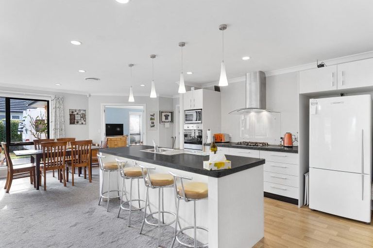 Photo of property in 13 Feist Street, Carterton, 5713