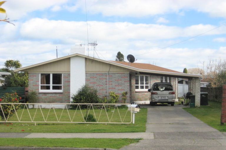 Photo of property in 27 Rata Avenue, Edgecumbe, 3120