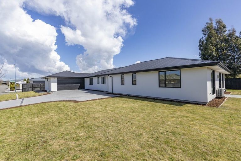 Photo of property in 1 Rapaki Street, Pegasus, 7612