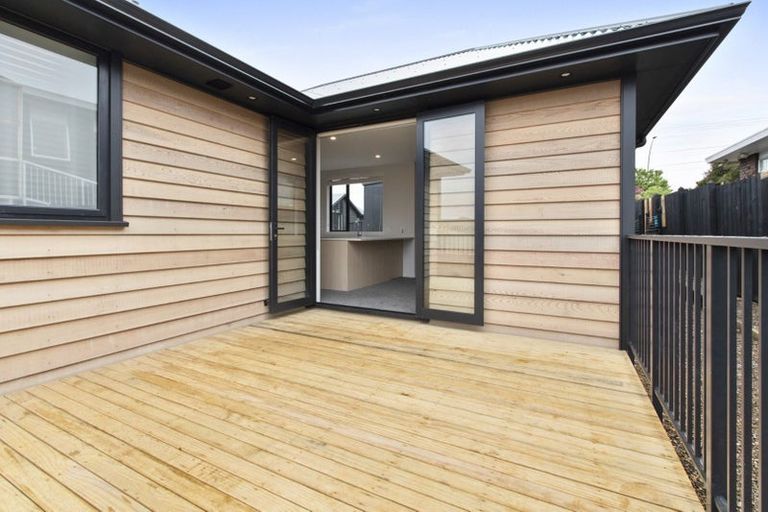 Photo of property in 2/61 Forest Lake Road, Hamilton, 3200