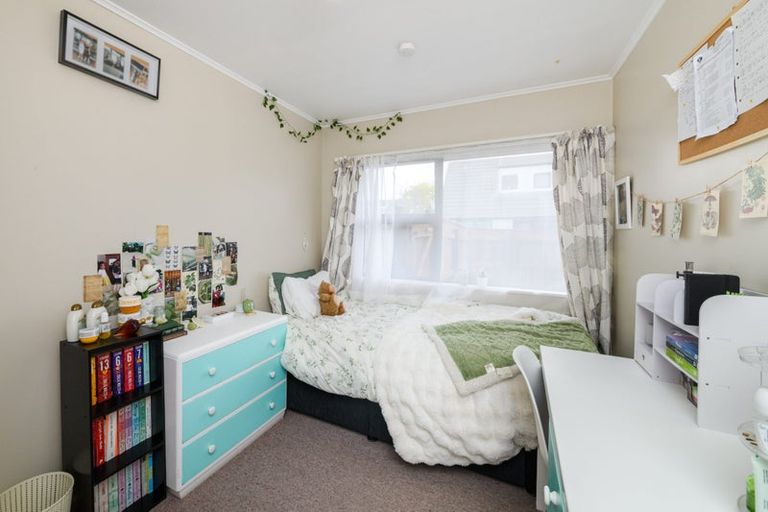 Photo of property in 9 Charisma Court, Kelvin Grove, Palmerston North, 4414