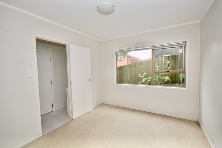 Photo of property in 2/12 Marama Street, Castor Bay, Auckland, 0620
