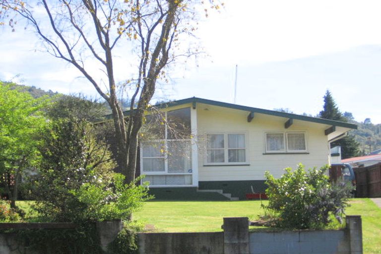 Photo of property in 9 Roger Street, Pukehangi, Rotorua, 3015