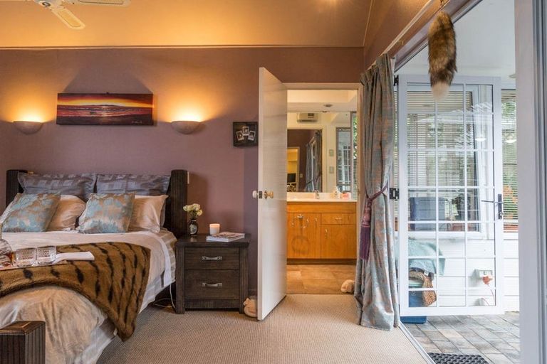 Photo of property in 2/88 Glamorgan Drive, Torbay, Auckland, 0630