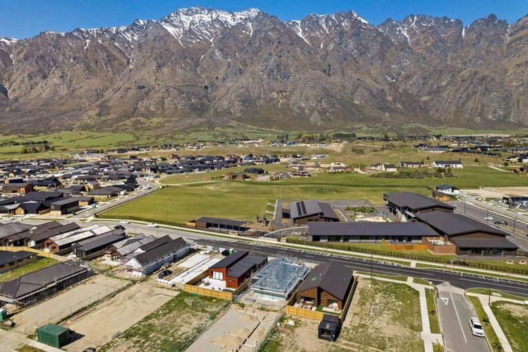 Photo of property in 88 Howden Drive, Jacks Point, 9371