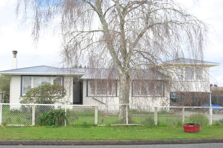 Photo of property in 4 Erin Street, Tikipunga, Whangarei, 0112