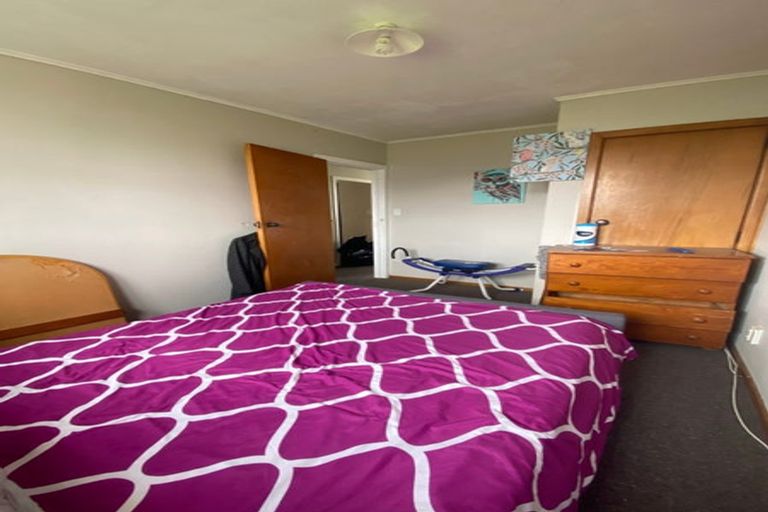 Photo of property in 10 Cheshire Street, Cannons Creek, Porirua, 5024