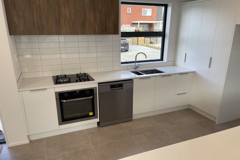 Photo of property in 16 Paterae Lane, Flat Bush, Auckland, 2019