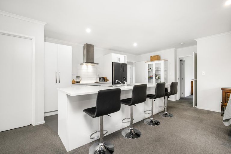 Photo of property in 15 Lamborn Drive, Papakura, 2110