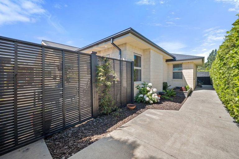 Photo of property in 5 Millpark Place, Northwood, Christchurch, 8051