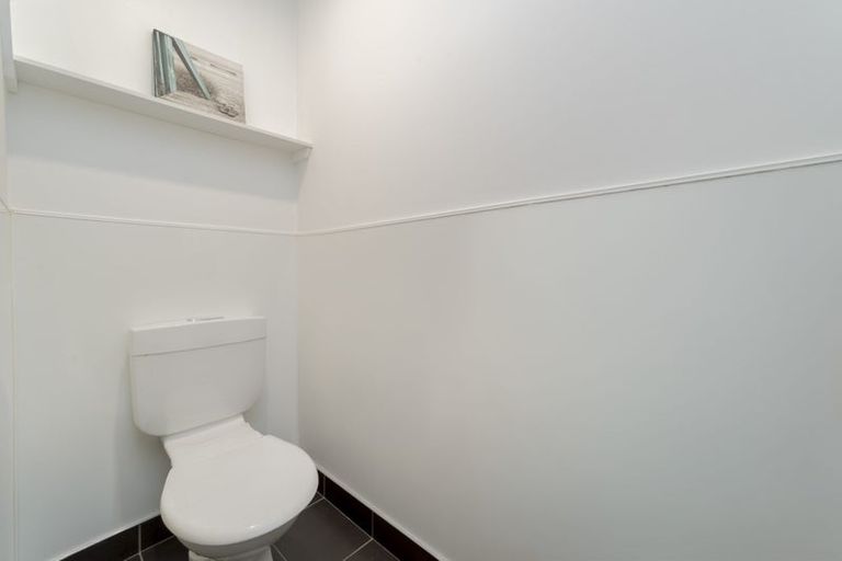 Photo of property in 25c Buscomb Avenue, Henderson, Auckland, 0610