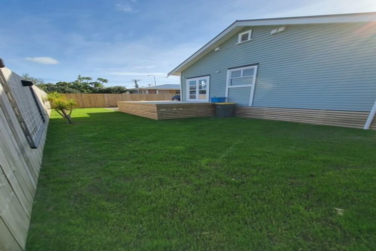 Photo of property in 55 Parris Street, Waitara, 4320