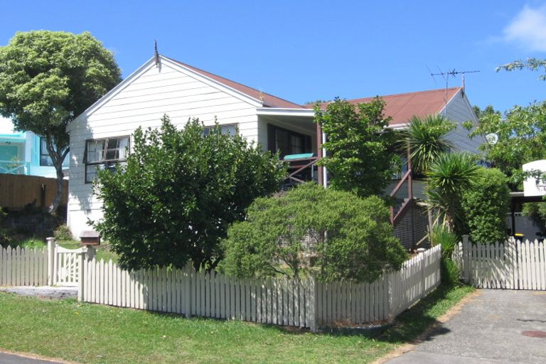 Photo of property in 50 Pemberton Avenue, Bayview, Auckland, 0629
