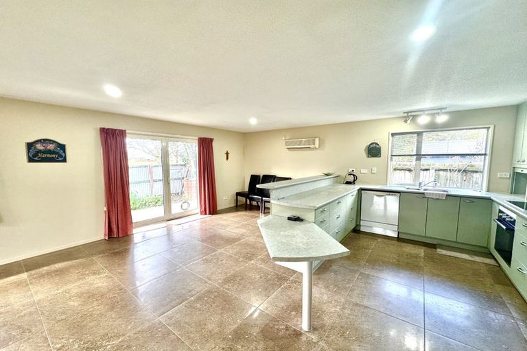 Photo of property in 41 Manor Place, Bryndwr, Christchurch, 8053