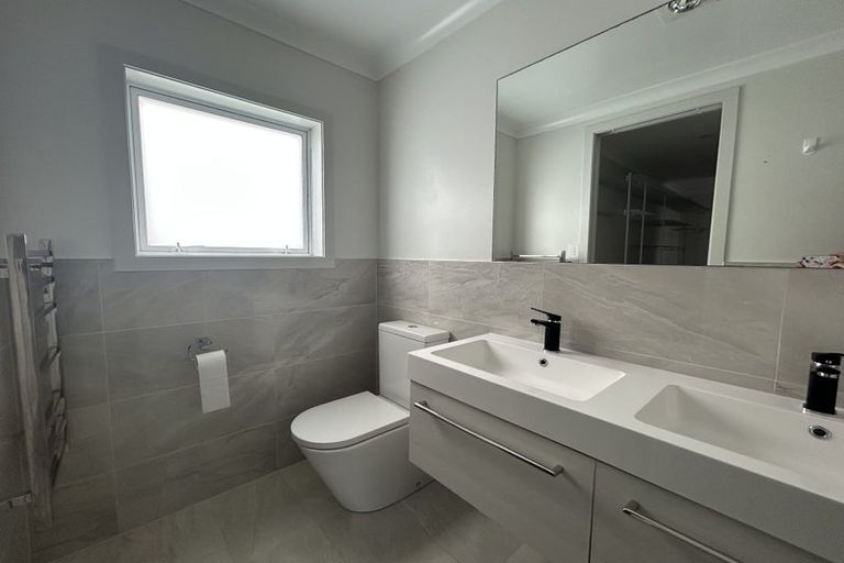 Photo of property in 10 Puroto Place, One Tree Point, 0118