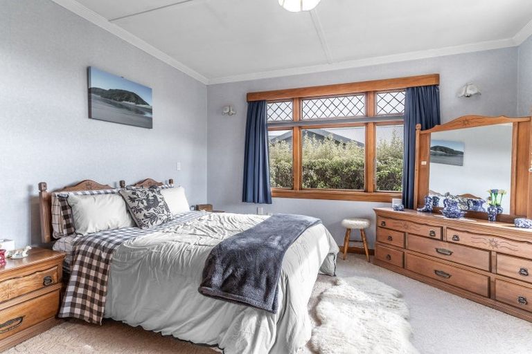 Photo of property in 21 Home Street, Winton, 9720