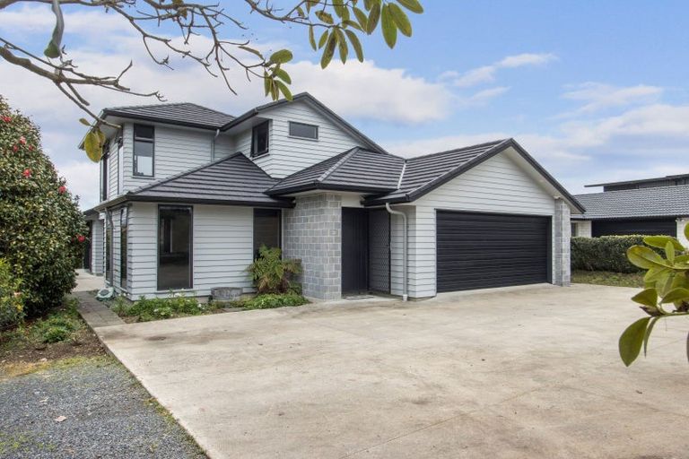 Photo of property in 37 Bert Wall Drive, Omokoroa, 3114