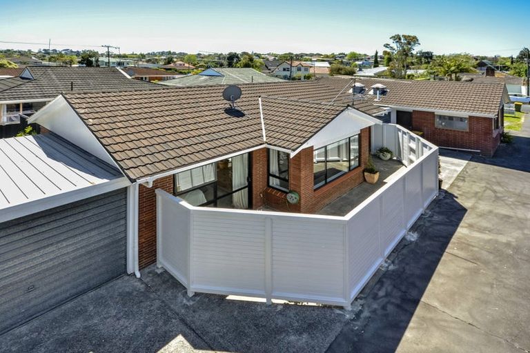 Photo of property in 2/20 Alma Road, Milford, Auckland, 0620