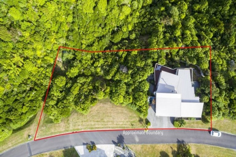 Photo of property in 83 Mount Marua Way, Timberlea, Upper Hutt, 5018