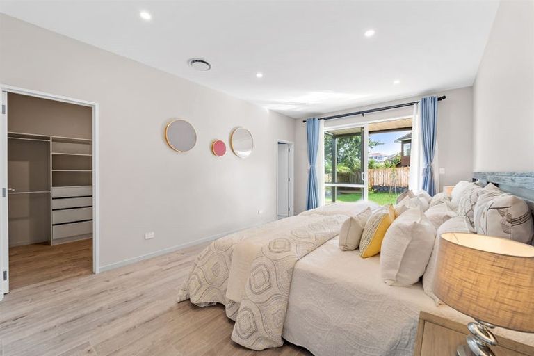 Photo of property in 7 Marlin Street, West Harbour, Auckland, 0618