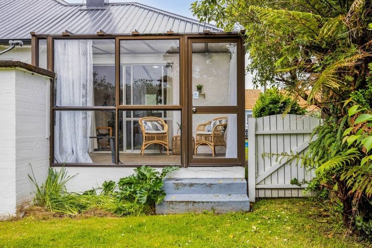 Photo of property in 15 Wrantage Street, Westown, New Plymouth, 4310