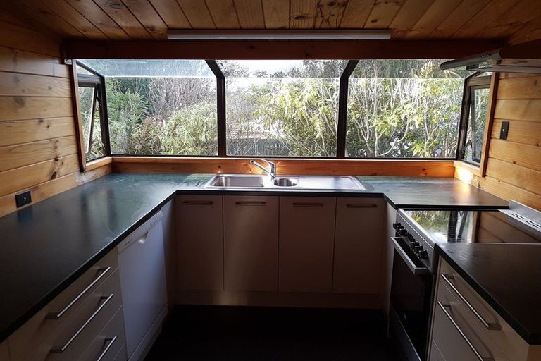 Photo of property in 1/7 Fernbird Place, Massey, Auckland, 0614