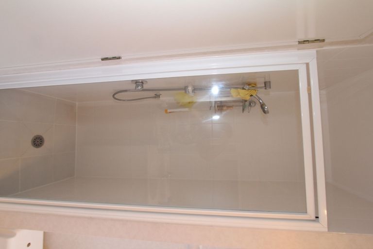 Photo of property in 3 Matilda Place, Weymouth, Auckland, 2103