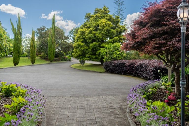 Photo of property in 33 Seymour Road, Mellons Bay, Auckland, 2014