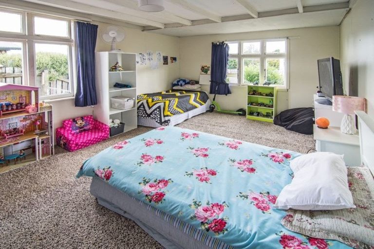 Photo of property in 30 Cambridge Terrace, Masterton, 5810