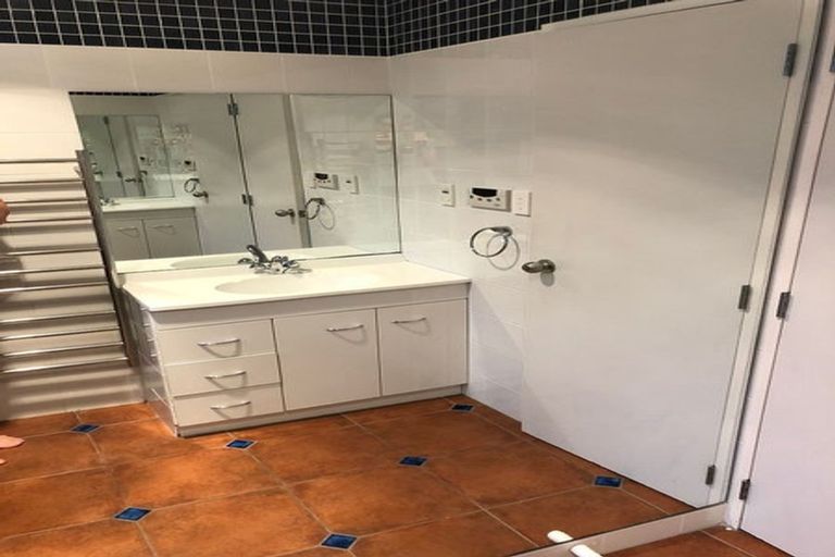 Photo of property in 20a Queen Road, Bellevue, Tauranga, 3110