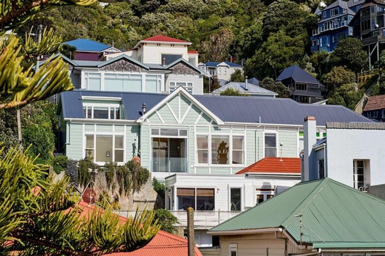 Photo of property in 5b Hay Street, Oriental Bay, Wellington, 6011