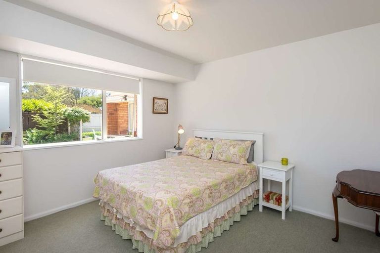 Photo of property in 59 Queenspark Drive, Parklands, Christchurch, 8083