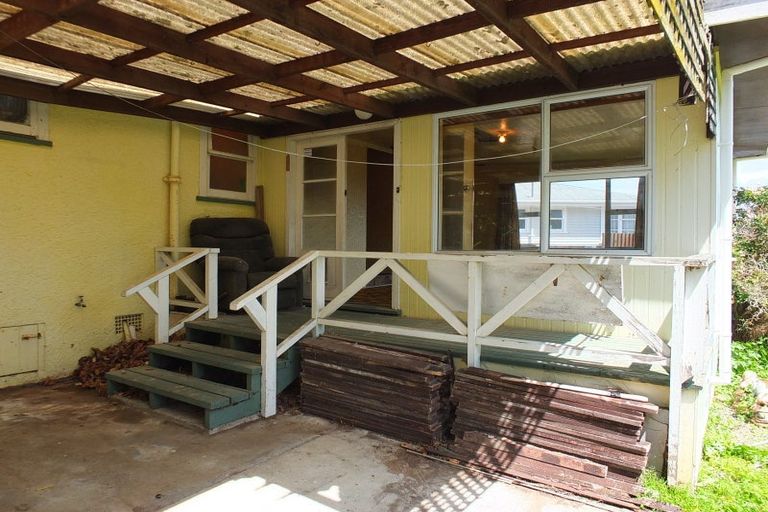 Photo of property in 43 Park Street, Foxton, 4814