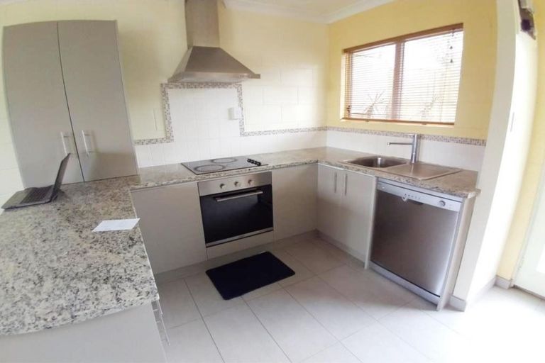 Photo of property in 2/138 Rangatira Road, Beach Haven, Auckland, 0626