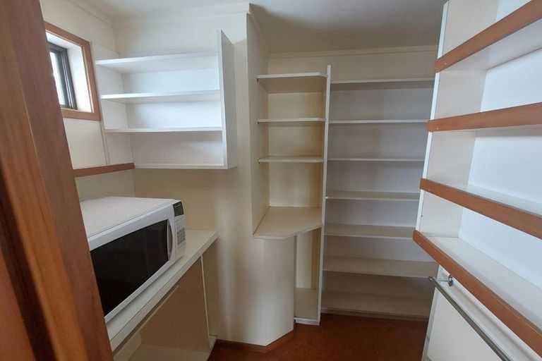 Photo of property in 8 Beach Road, Mellons Bay, Auckland, 2014