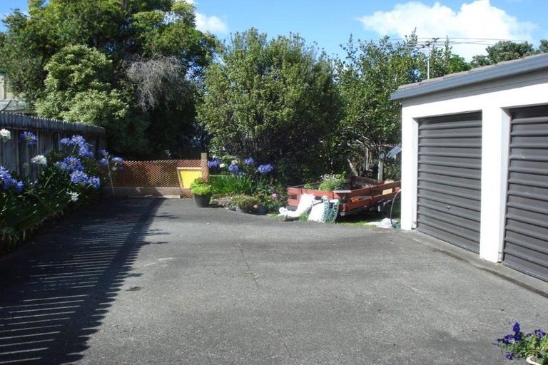 Photo of property in 1409 Whangaparaoa Road, Army Bay, Whangaparaoa, 0930