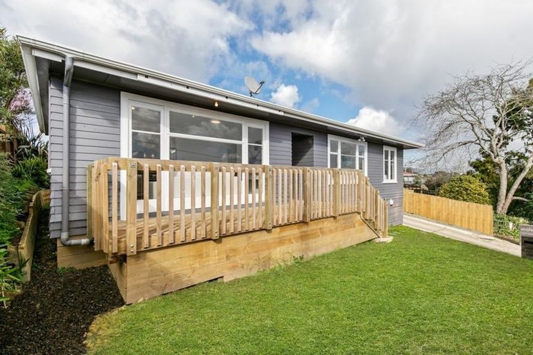 Photo of property in 53a Sylvan Crescent, Te Atatu South, Auckland, 0610