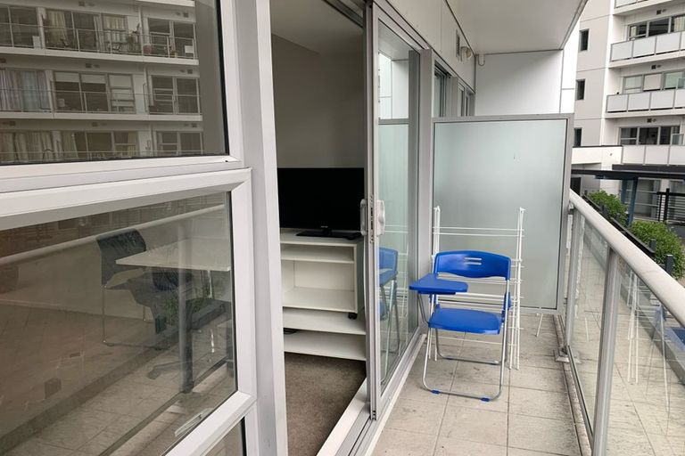 Photo of property in The Volt Apartments, 122/430 Queen Street, Auckland Central, Auckland, 1010