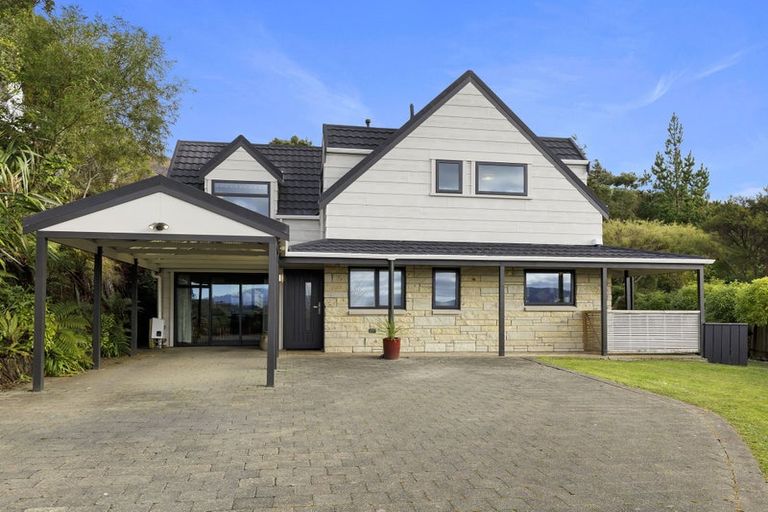 Photo of property in 2 Dunleith Grove, Silverstream, Upper Hutt, 5019