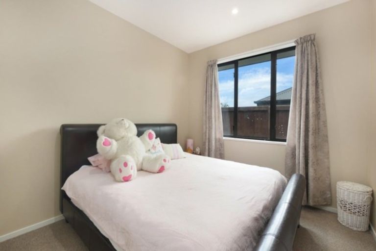 Photo of property in 16 Bellbird Place, Rolleston, 7614