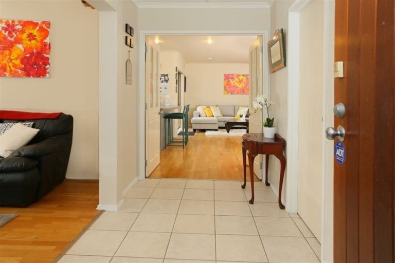 Photo of property in 81 Summerland Drive, Henderson, Auckland, 0612