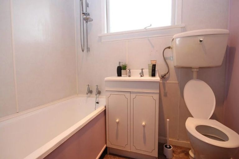 Photo of property in 22 Christina Street, Strathern, Invercargill, 9812