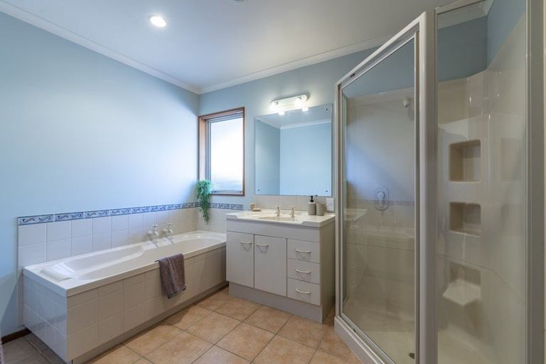 Photo of property in 48 Glasnevin Drive, Casebrook, Christchurch, 8051