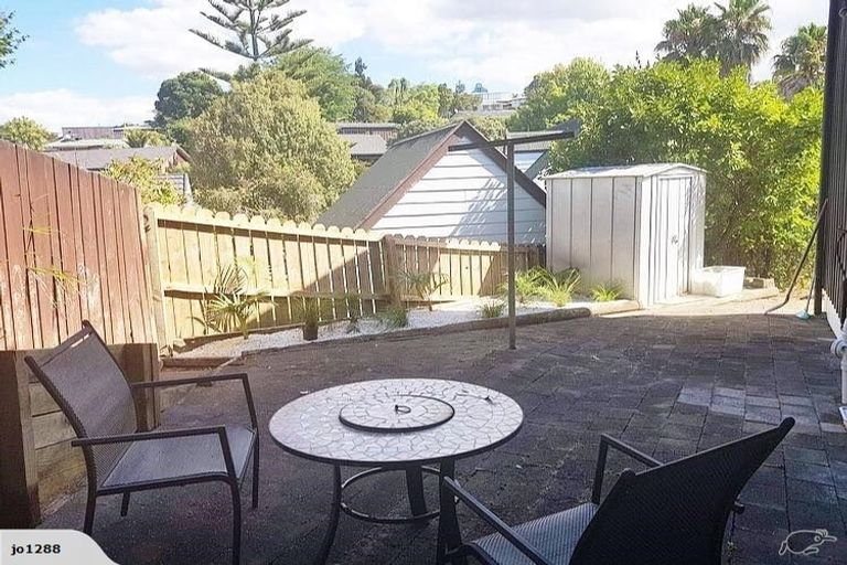 Photo of property in 1/30 Honeysuckle Lane, Mairangi Bay, Auckland, 0630