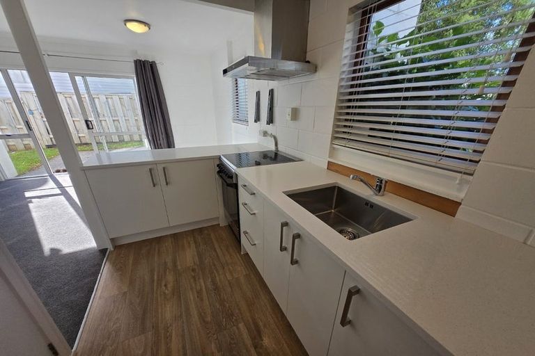 Photo of property in 1/74 La Trobe Street, Pakuranga Heights, Auckland, 2010